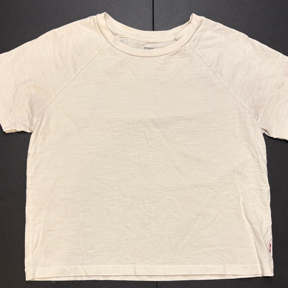 Levi's Cream Short Sleeve Tee